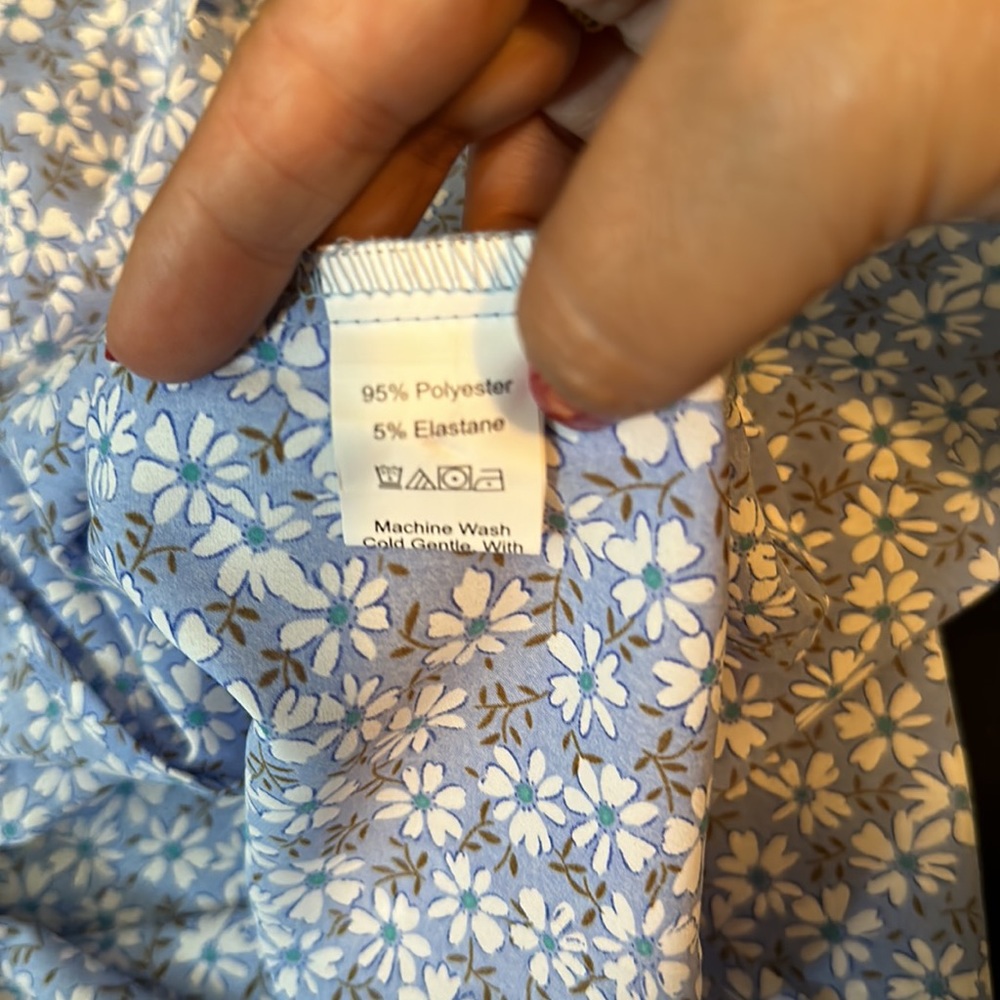 Floral top - Picture 6 of 6
